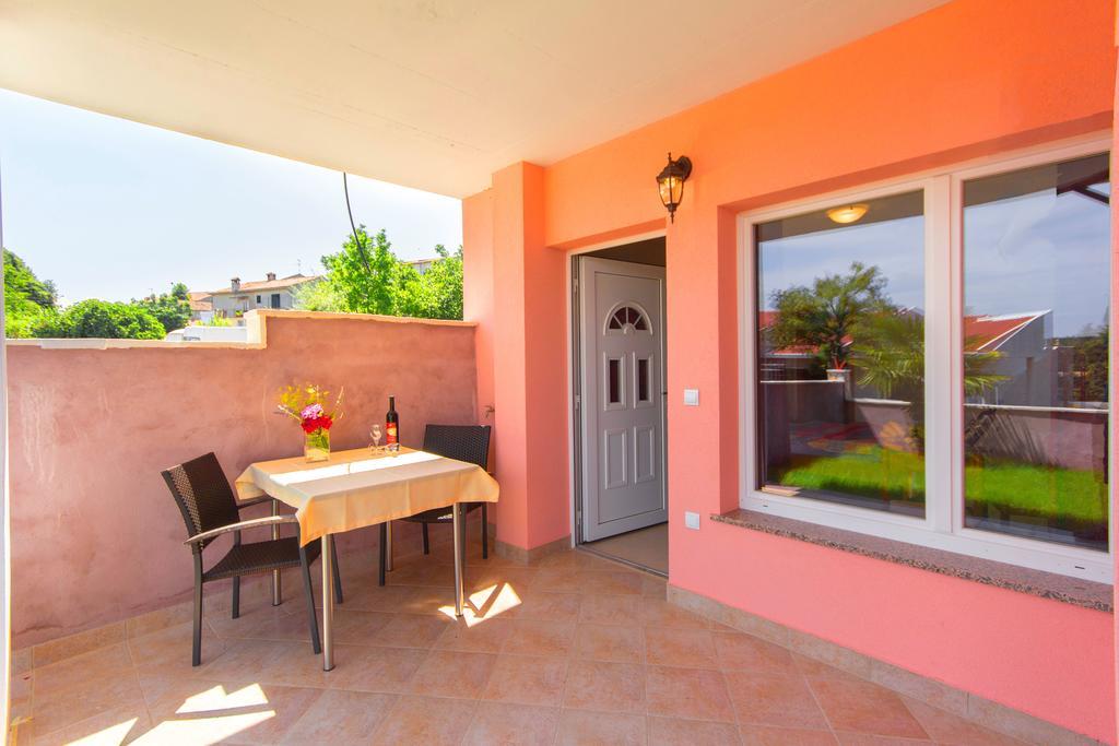 Apartments 4 Palme Funtana Room photo